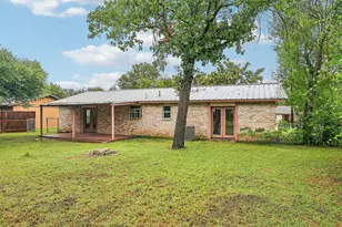 410 Magnolia St, Bastrop, TX 78602 - Photo 28