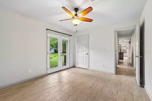 410 Magnolia St, Bastrop, TX 78602 - Photo 20