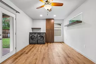 410 Magnolia St, Bastrop, TX 78602 - Photo 14