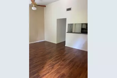 612 Park Place #301, Austin, TX 78705 - Photo 2