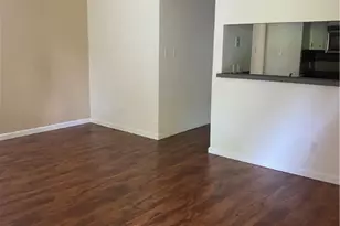 612 Park Pl, Austin, TX 78705 - Photo 2