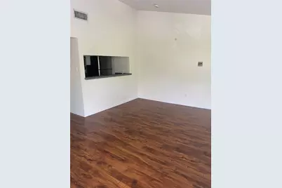 612 Park Place #301, Austin, TX 78705 - Photo 4