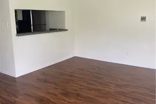 612 Park Pl, Austin, TX 78705 - Photo 4