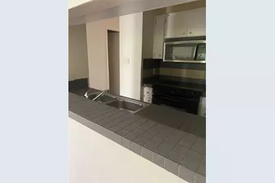 612 Park Place #301, Austin, TX 78705 - Photo 6