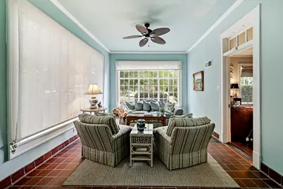 403 E Bowie Street, Luling, TX 78648 - Photo 8