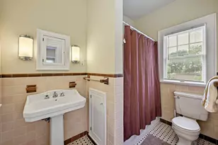 403 E Bowie St, Luling, TX 78648 - Photo 28