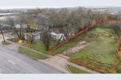 921 W 2nd Street, Taylor, TX 76574 - Photo 2