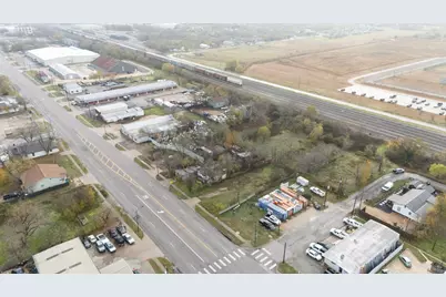 921 W 2nd Street, Taylor, TX 76574 - Photo 8