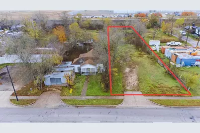 921 W 2nd Street, Taylor, TX 76574 - Photo 1