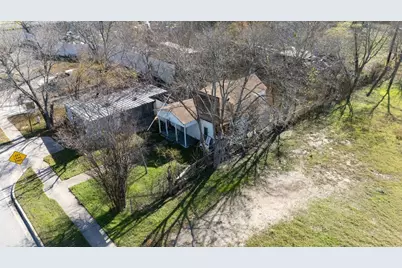 921 W 2nd Street, Taylor, TX 76574 - Photo 26