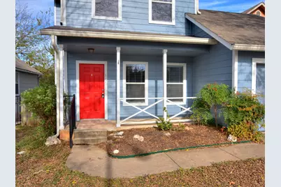 917 E 3rd Street, Georgetown, TX 78626 - Photo 2