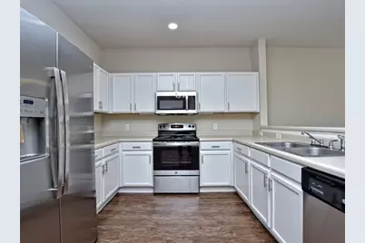 917 E 3rd Street, Georgetown, TX 78626 - Photo 4