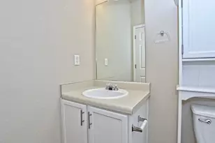 917 E 3rd St, Georgetown, TX 78626 - Photo 8