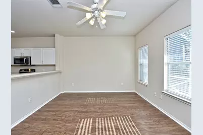 917 E 3rd Street, Georgetown, TX 78626 - Photo 6