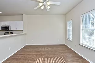 917 E 3rd St, Georgetown, TX 78626 - Photo 6