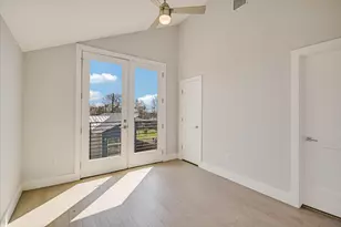1131 Mason Ave, Austin, TX 78721 - Photo 14