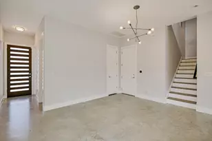 1131 Mason Ave, Austin, TX 78721 - Photo 4