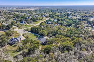 142 Carriage Ct, Bastrop, TX 78602 - Photo 32