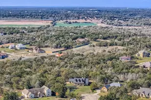 142 Carriage Ct, Bastrop, TX 78602 - Photo 30