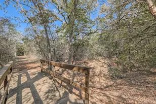 142 Carriage Ct, Bastrop, TX 78602 - Photo 24