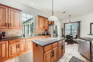 142 Carriage Ct, Bastrop, TX 78602 - Photo 10