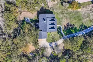 142 Carriage Ct, Bastrop, TX 78602 - Photo 38