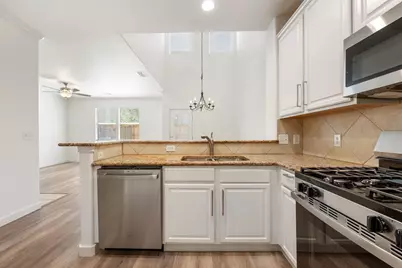 7708 NW San Felipe Boulevard, Austin, TX 78729 - Photo 10
