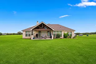 1606 Co Rd 216, Giddings, TX 78942 - Photo 32