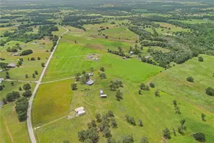 1606 Co Rd 216, Giddings, TX 78942 - Photo 38