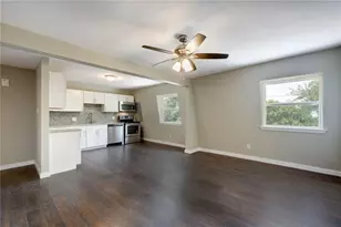 7204 Twin Crest Dr, Austin, TX 78752 - Photo 2