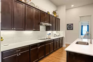 109 Buffalo View Ln, Georgetown, TX 78628 - Photo 10