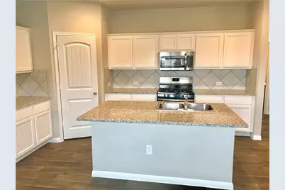 10916 Gonzales Ranger Pass, Austin, TX 78754 - Photo 6