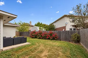 3923 Bonnie Ln, Round Rock, TX 78665 - Photo 22