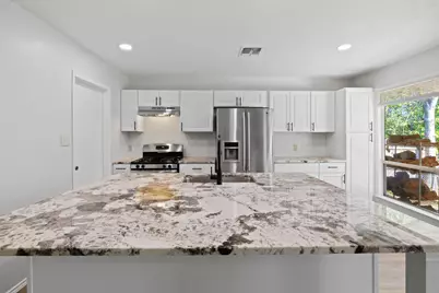 10001 Woodglen Drive, Austin, TX 78753 - Photo 14