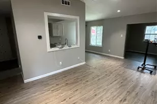 2325 Rockridge Dr, Austin, TX 78744 - Photo 6