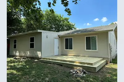 2325 Rockridge Drive, Austin, TX 78744 - Photo 2