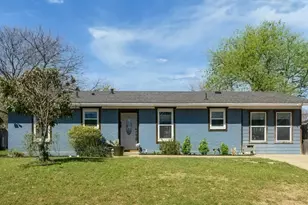 8800 Redfield Ln, Austin, TX 78758 - Photo 2