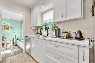 8800 Redfield Lane, Austin, TX 78758 - Photo 10