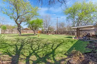 8800 Redfield Ln, Austin, TX 78758 - Photo 24