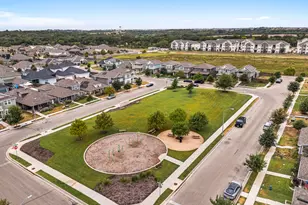 602 Pulitzer Dr, Hutto, TX 78634 - Photo 36
