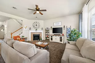 18300 Shallow Pool Dr, Pflugerville, TX 78660 - Photo 2