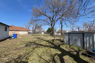 519 S Martin Luther King Jr Blvd, Elgin, TX 78621 - Photo 22