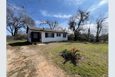 519 S Martin Luther King Jr Boulevard, Elgin, TX 78621 - Photo 8