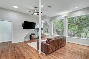 8804 Mountain Ridge Dr, Austin, TX 78759 - Photo 8