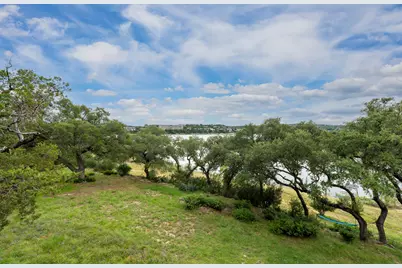269 Venture Boulevard S, Point Venture, TX 78645 - Photo 16