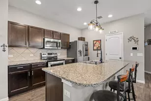 316 Cassandra Dr, Hutto, TX 78634 - Photo 8