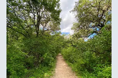 900 S 1st Street #421, Austin, TX 78704 - Photo 32