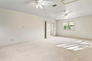 315 Arbors Cir, Elgin, TX 78621 - Photo 16