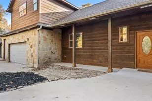 315 Arbors Cir, Elgin, TX 78621 - Photo 36