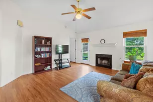 752 Faircrest Dr, Buda, TX 78610 - Photo 10